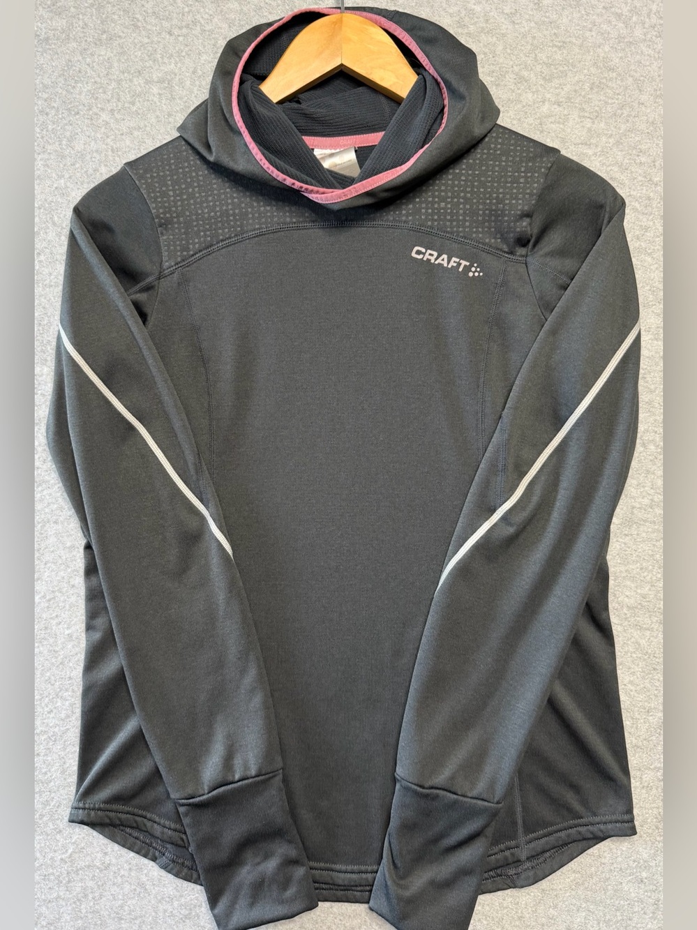 Craft Women’s Small Running Hoodie Black Reflective Thermal Thumbholes